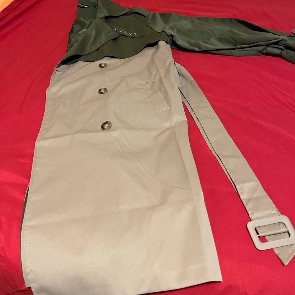 PrettyLittleThing Olive and Beige Oversized Trench Coat - Picture 6 of 7